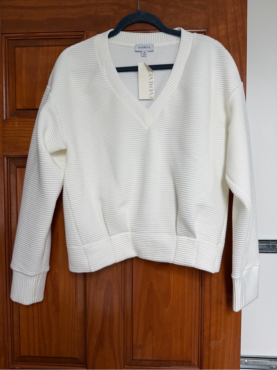 Evereve Tops - Evereve Ribbed V-Neck Sweater in Cream
